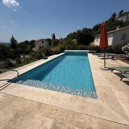 Rez De Avec Piscine Apartmán